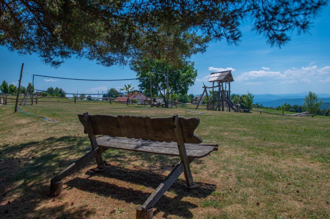 Holiday Home Ernest Zelezni With Hot Tub Ivancna Gorica Exteriér fotografie