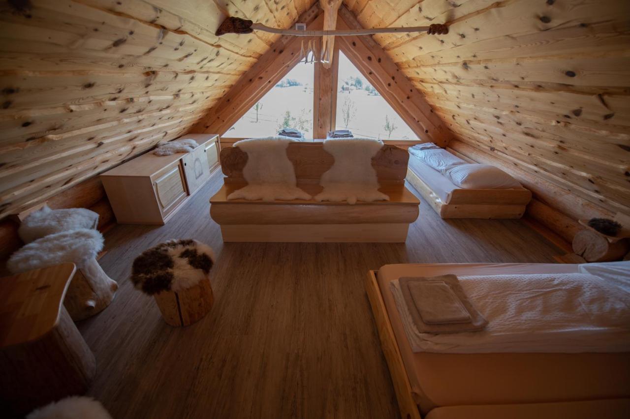Holiday Home Ernest Zelezni With Hot Tub Ivancna Gorica Exteriér fotografie